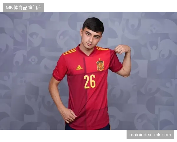 佩德里的健康状况是西班牙中场创造力的保障，他与罗德里的搭档将决定球队节奏
